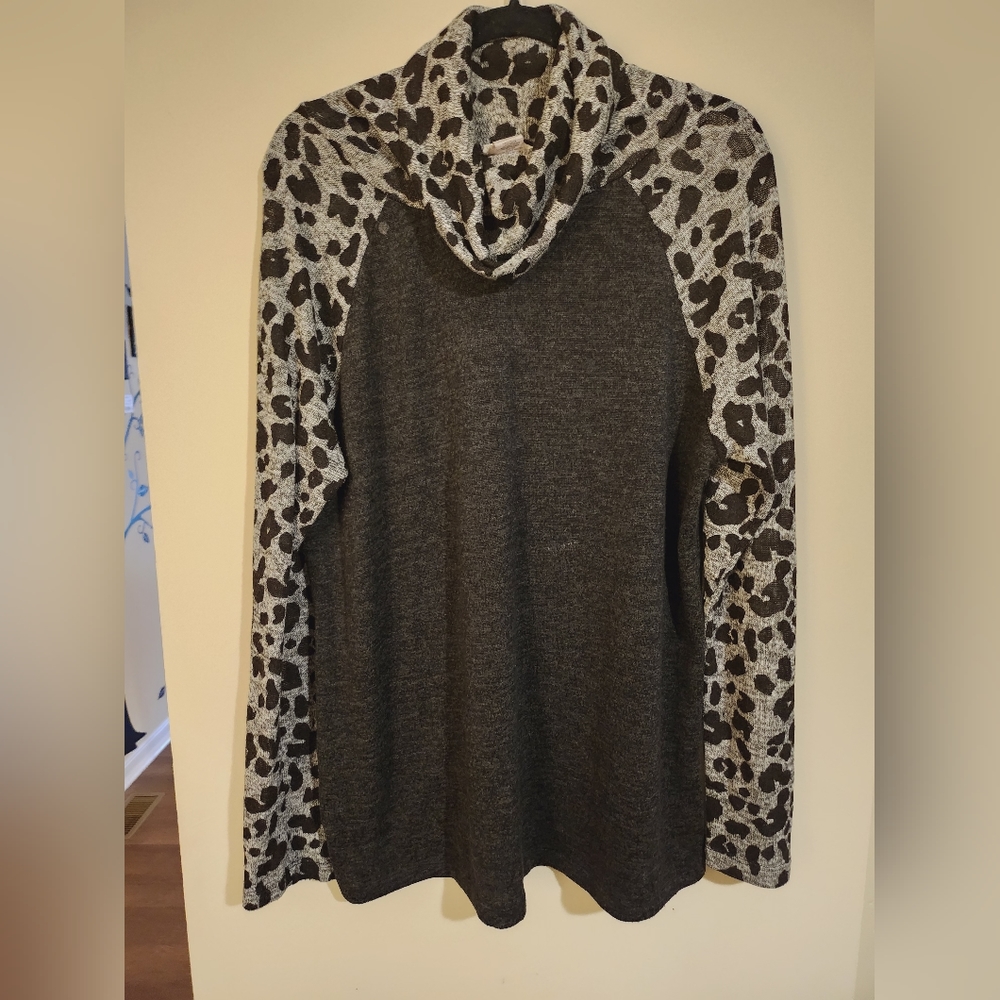 Women's Cheetah Print Cowl Turtle Neck